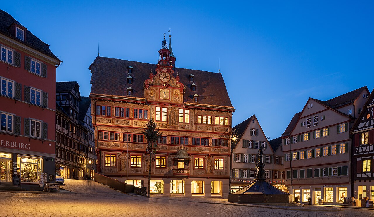 Rathaus und Marktplatz